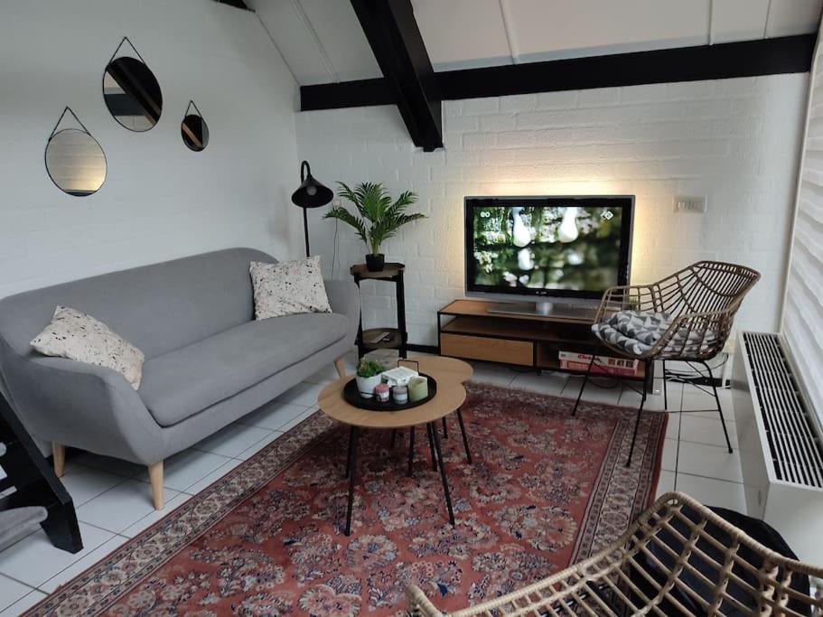 Vrijstaande Recreatiebungalow Met Slaapvide Posterholt Екстериор снимка